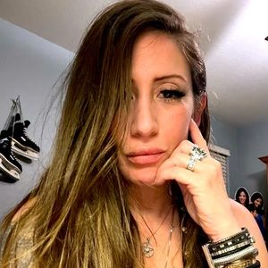 Meet your Posher, Brandi